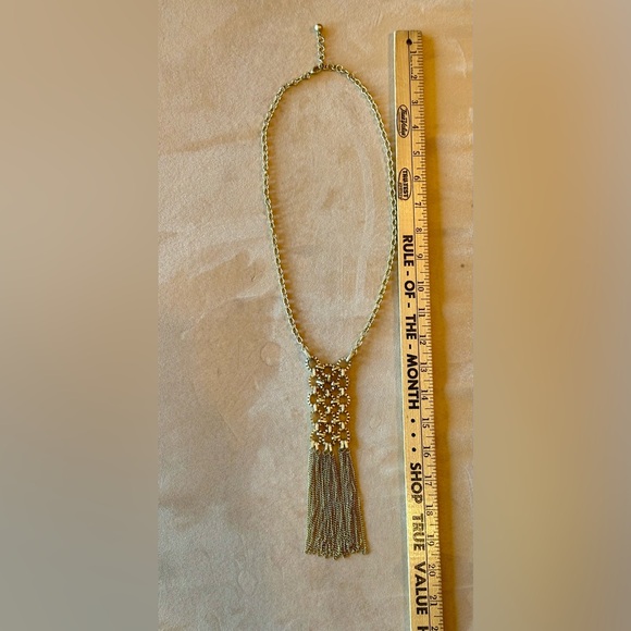 Vintage Goldtone tassel long fringe bib necklace. Statement piece! EUC - Picture 7 of 9
